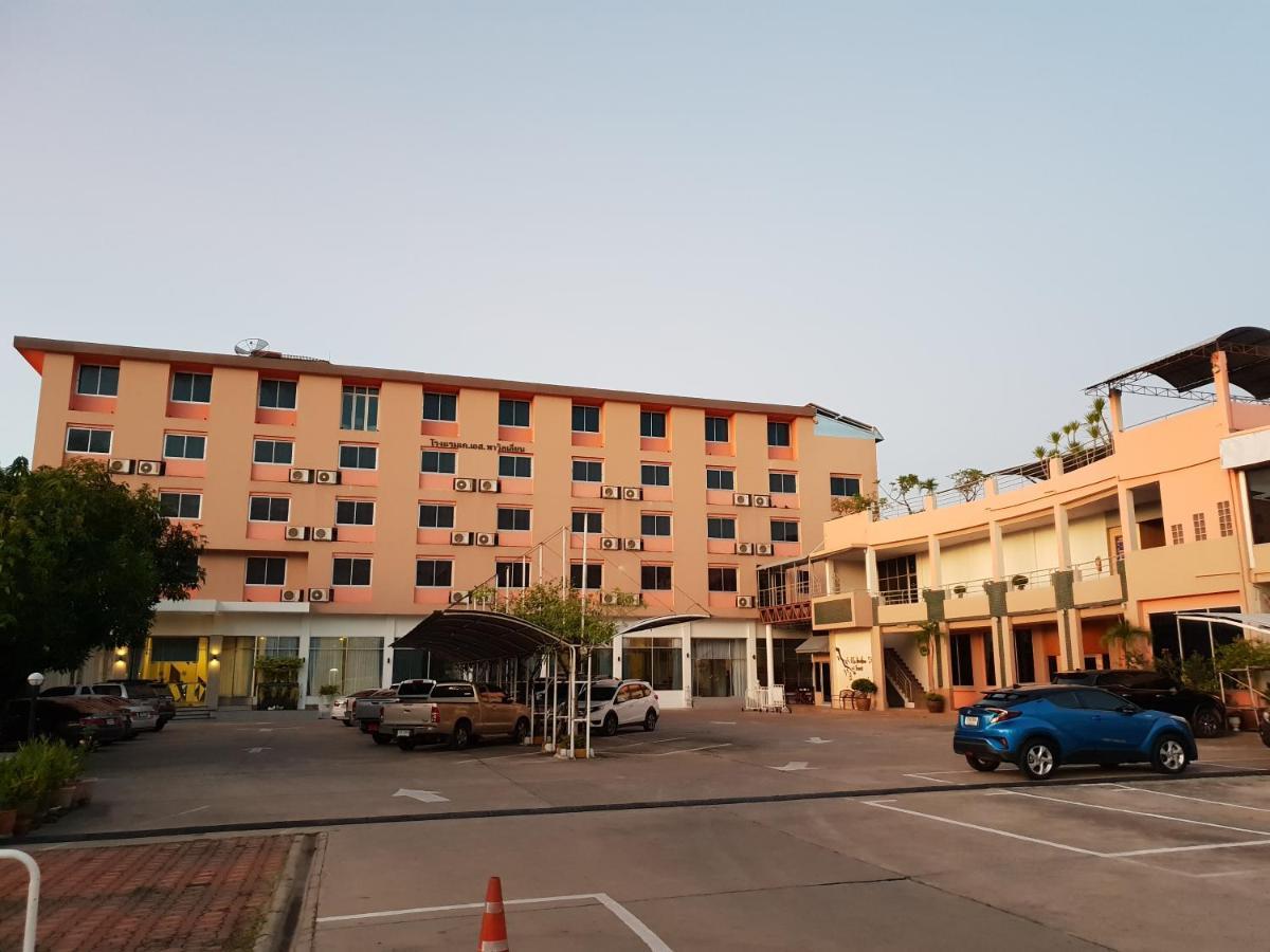 K.S.Pavilion Hotel Nakhonratchasima Exterior foto